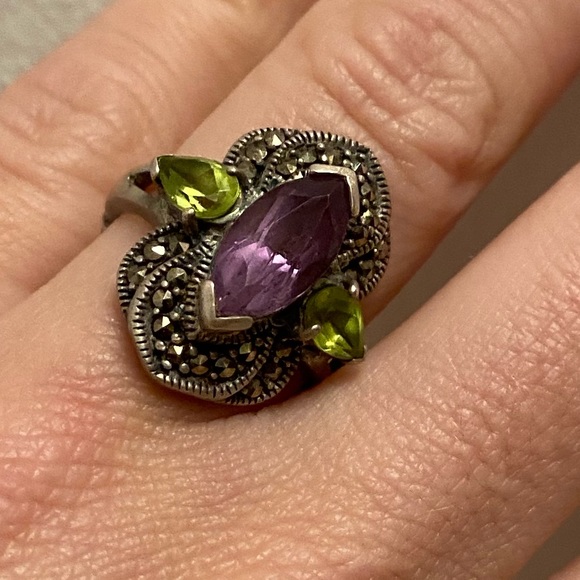 Gorgeous Amethyst and peridot ring - Picture 2 of 2